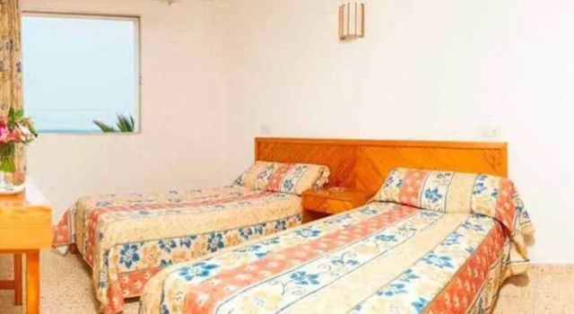 Squash Apartamentos, Book Apartment Hotels in Ibiza with a Pool, Swimming Pool