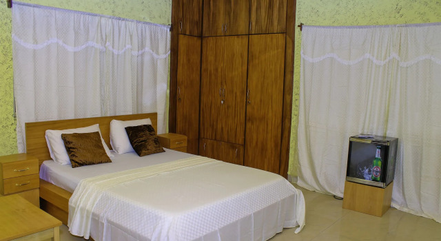 Big Apple D.E Hotel