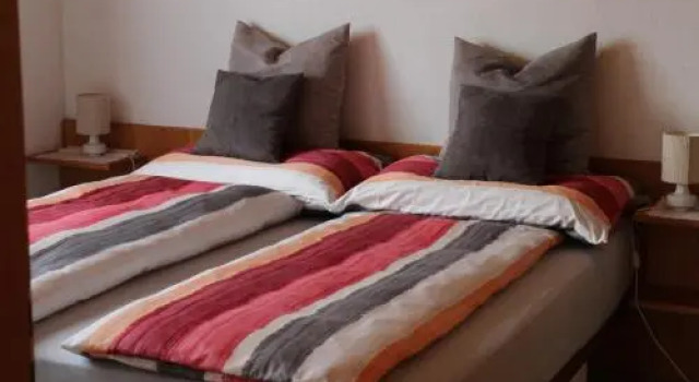 Hus Pravis, Buchen Sie Hotel Klosters-Serneus Klosters-Serneus