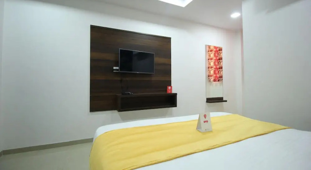OYO 8864 Hotel Royal City, Rezerwuj Hotel Hotele w Gujarat ze śniadaniem, Śniadanie