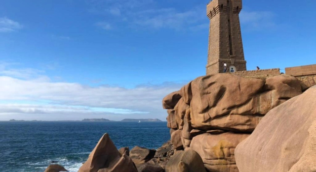 Коттедж с 4 комнатами Les écolodges Sous Le Phare