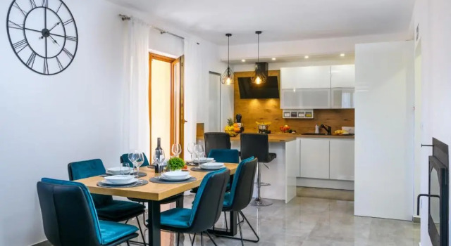 Апартаменты с 3 комнатами Apartment David