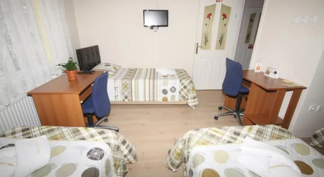 Standardowy trzyosobowy pokój Sari Pension