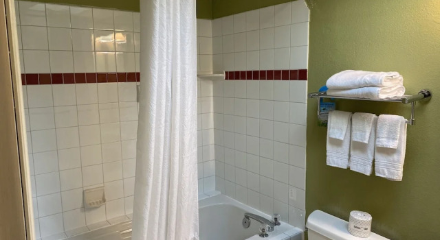 Двухместный люкс Days Inn by Wyndham Newport OR