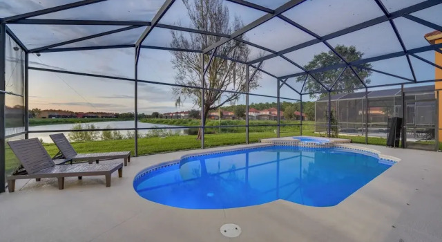 Kissimmee Oasis w/ Resort Perks!, Забронировать Курортный отель Отели Киссимми 3 звезды, рядом с Блошиный рынок «192», 3*
