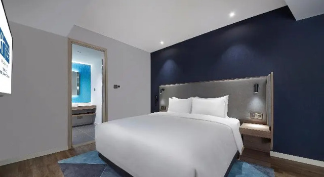Люкс Holiday Inn Express Chongqing Airport Zone by IHG