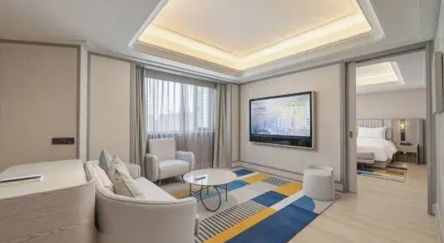 Люкс Luoyang Nanchang Road  Mercure Hotel