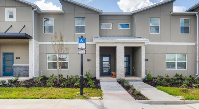 408 OC - Luxe 4BR Townhome Private Pool 11 Guests