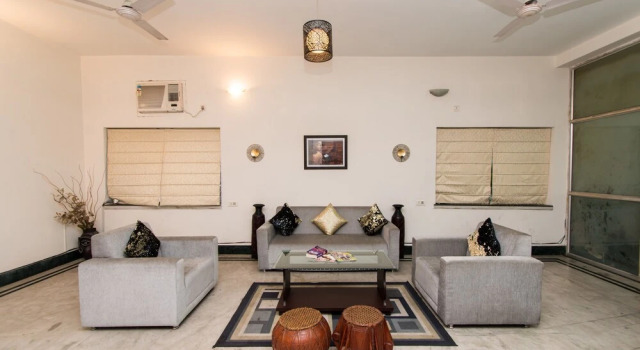 OYO 6774 Apartment The White Feathers, Prenota Appartamento Calcutta 