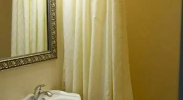 Четырёхместный номер Deluxe Historic Anchorage Hotel