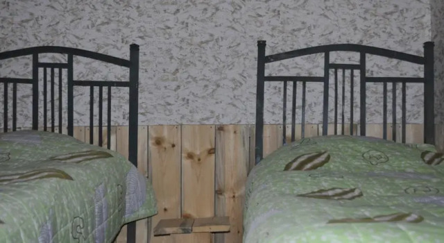 TLT Omalo Guest House, Rezervovat Penzión Hotely v Akhmeta s parkováním, Parkování