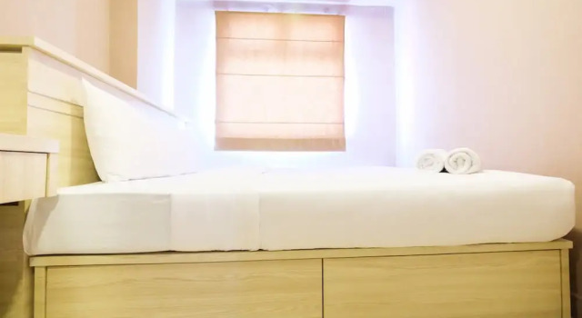 Easy Access to Mall Green Pramuka Apartment, Book Apartment Hotels in Jakarta with Parking, Parking