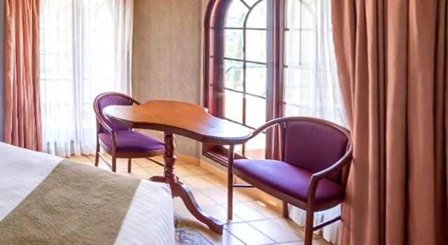 Двухместный номер Standard с балконом Hotel Plaza Del Libertador
