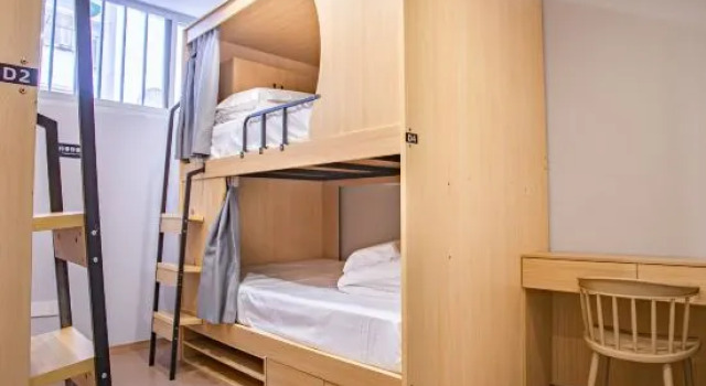 Кровать в общем номере (женский номер) Buyan Chengxi Board-and-Card Youth Hostel Hotel