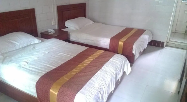 Wuzhishan Baolong Hotel, Book Hotel Wuzhishan Hainan