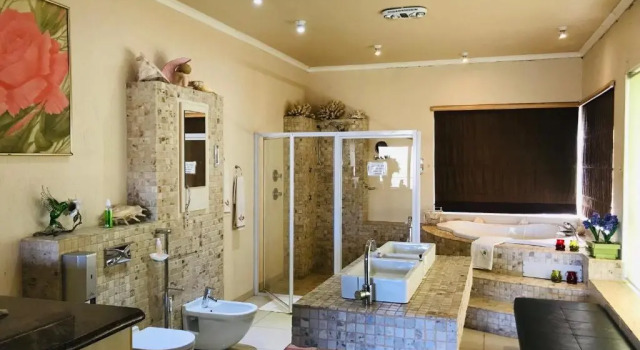 Люкс Executive Villa-Candilabra Guesthouse