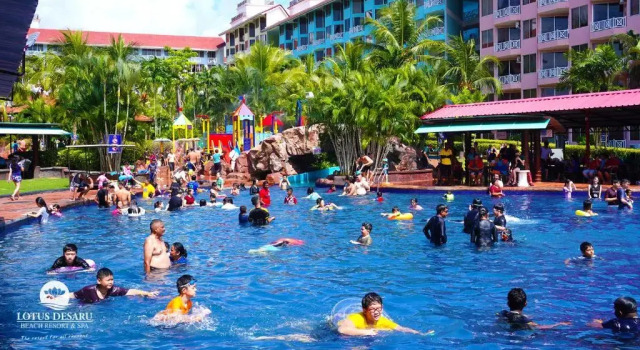 Полулюкс с 2 комнатами с видом на парк Lotus Desaru Beach Resort & Spa