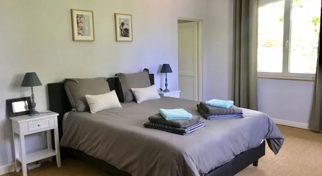 Coursaint-Pierre, Book Hotel Belves 