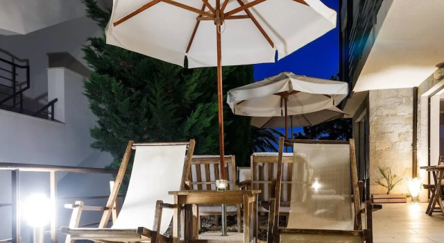 Апартаменты Seaside Apartment With 2 Bedrooms for up to 5 Guests