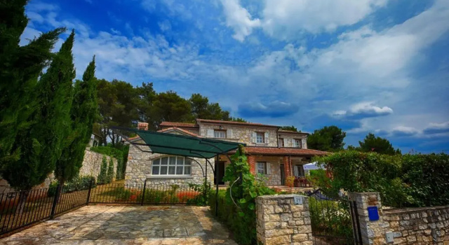 Вилла с 4 комнатами Korsa in Sveti Lovrec * Istrien