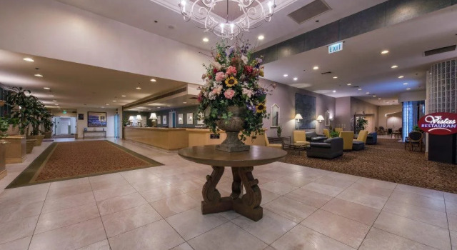 Grand Vista Hotel