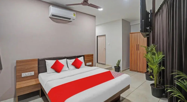 Номер Superior Hotel Sukoon, Best Luxurious Hotel Rooms In Surat City Center