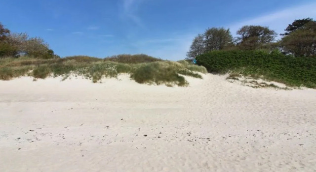 "Sahra" - 400m from the sea in Bornholm, Rezerwuj Hotel Hotele w Hovedstaden region z parkingiem, Parking