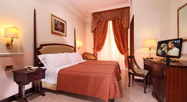 Отель Nizza Roma