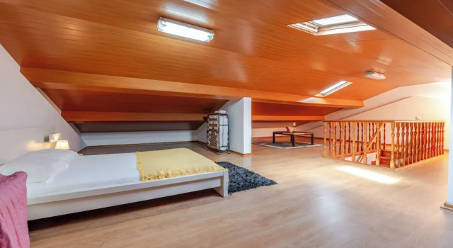 Casa da Fajã - Located in a Quiet Residential Area, 2km From the Center
