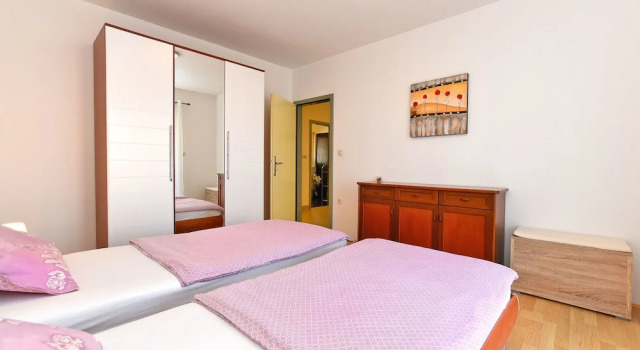 Apartment 1551