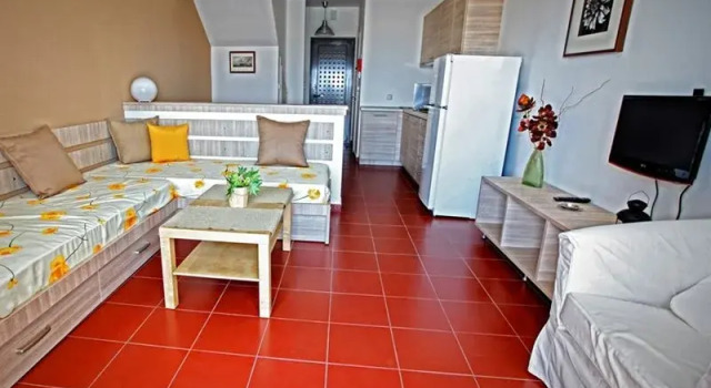 Nefeli Houses, Prenota Hotel Kiparissia Messinia