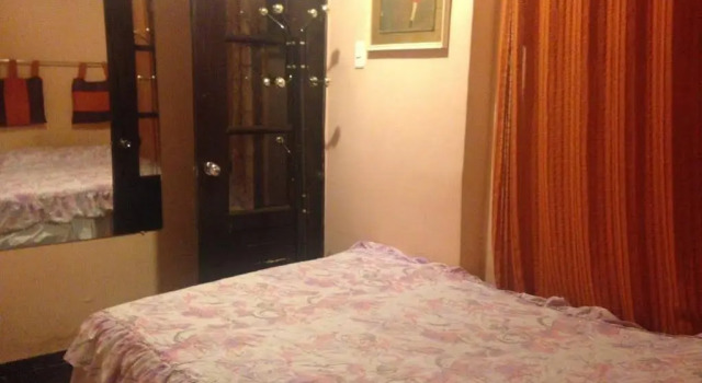 Casa Hostal Capitol, Забронировать Отель Centro Histórico Кито, рядом с Del Arbolito Park