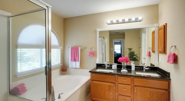 Коттедж с 3 комнатами Near Seaworld! Modern Family Home w/ Pool Access