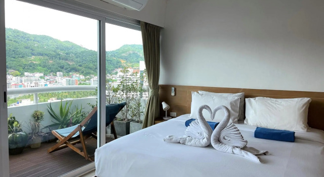 Patong Tower Condo- best location, 150m to the beach, shops, bars, Забронировать Отель Отели острова Пхукета с бассейном, Бассейн
