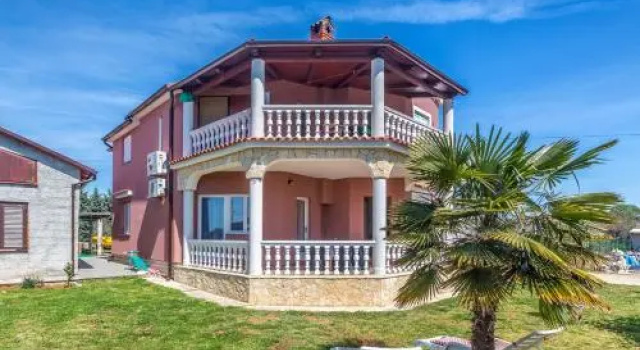 Apartments CHUDE