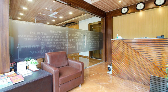 FabHotel Seven Olives, Забронировать Отель Отели Мумбай 3 звезды, рядом с Международный аэропорт имени Чатрапати Шиваджи, терминал 2, 3*