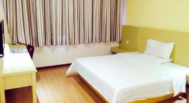 Номер Standard 7 Days Inn Huaqiangbei Subway Station