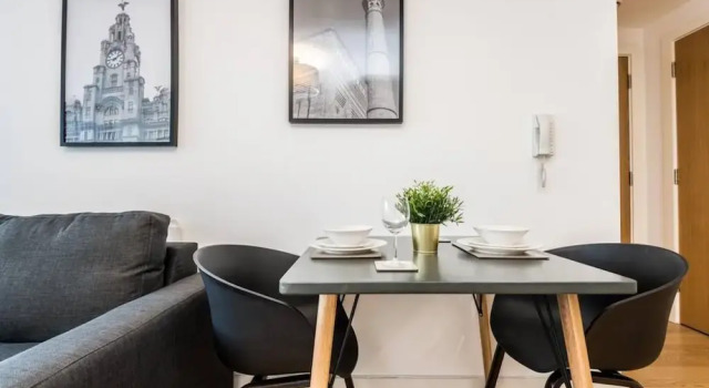 Host Apartments The Pall Mall Balcony Apt, Забронировать Апартаменты/квартира Ливерпуль Мерсисайд, рядом с Район Пир-Хед