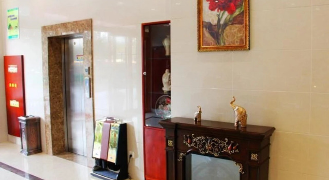 GreenTree Inn Jiaxing ZhongHuan South Road Zhonggang City Express Hotel, Prenota Hotel Hotel a Jiaxing con parcheggio, Parcheggio
