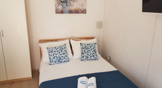Apartments Estera, Забронировать Апартаменты/квартира Отели Биоград-на-Мору с бассейном, рядом с Частный Пляж «Кемп Сенди», Бассейн