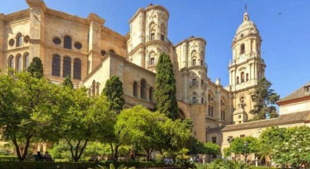 INMálaga Penthouse Padilla, Забронировать Отель Отели Малаги 4 звезды, рядом с Музей Кармен Тиссен, 4*
