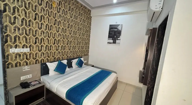 Номер Superior Hotel Hanuman Palace-450 meter Khatu Shayam Ji Temple