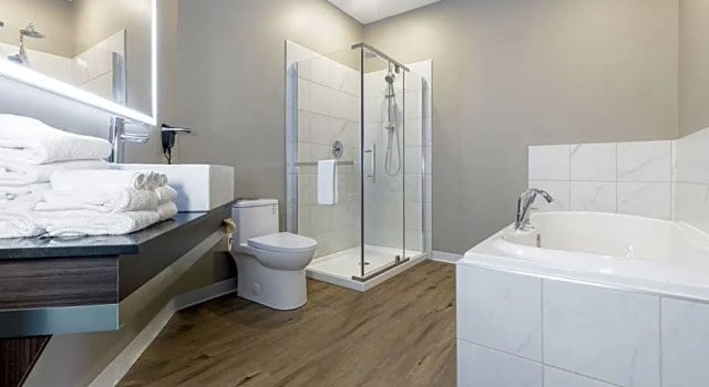 Люкс Superior Quality Inn & Suites