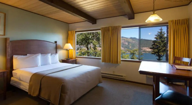 Двухместный номер Standard с видом на реку Westcliff Lodge