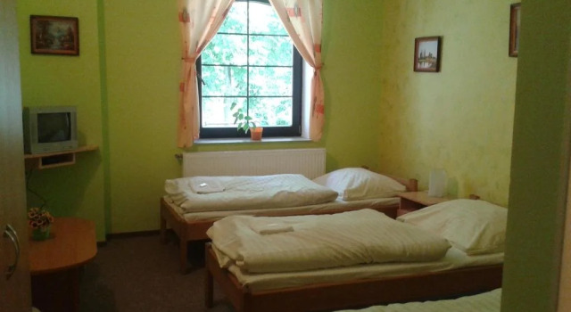 Pension No 30 And Restaurant In Chaloupky, Reservar Hotel Korenov Jizera Mountains