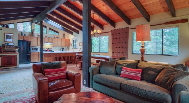 Rustic Modern Cabin in the Pines by RedAwning, Забронировать Отель Хоумвуд Норт-Лейк-Тахо