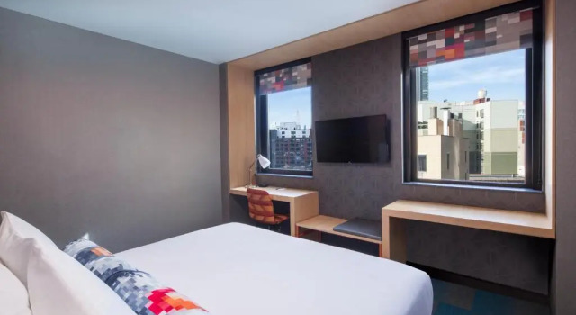 Двухместный номер Standard Aloft by Marriott Long Island City-Manhattan View