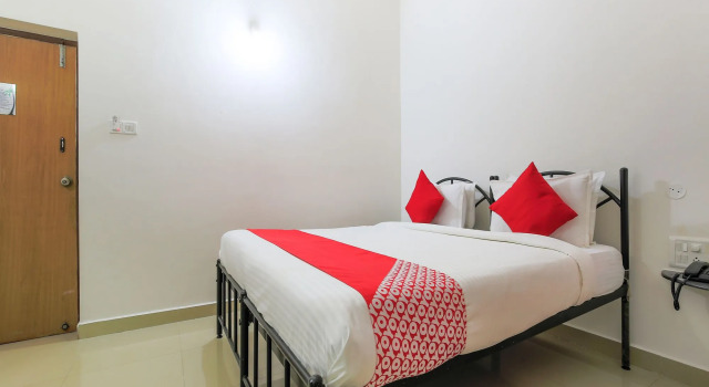 OYO 18552 Irize Emerald, Prenota Hotel Anjuna 