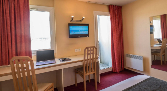 Hôtel Les Genêts Bayonne, Забронировать Отель Отели Байонны с завтраком, Завтраки