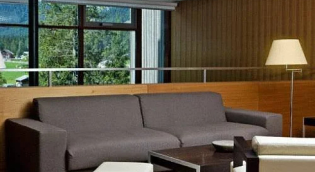 Asi-Lodge**** Tirol, Rezerwuj Hotel Hotele w Tyrol z parkingiem, Parking